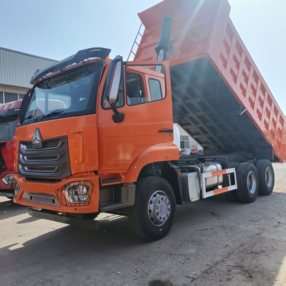 SINOTRUK HOHAN 6x4 - Tipper: picture 1 SINOTRUK HOHAN 6x4 - Tipper: picture 1