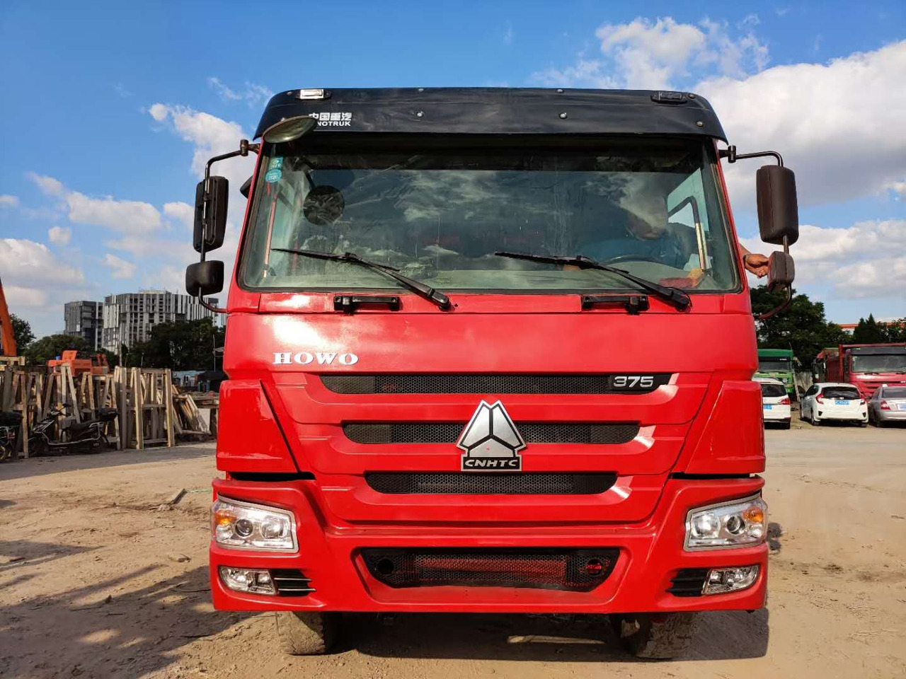 SINOTRUK HOWO 6x4 - Tipper: picture 2 SINOTRUK HOWO 6x4 - Tipper: picture 2