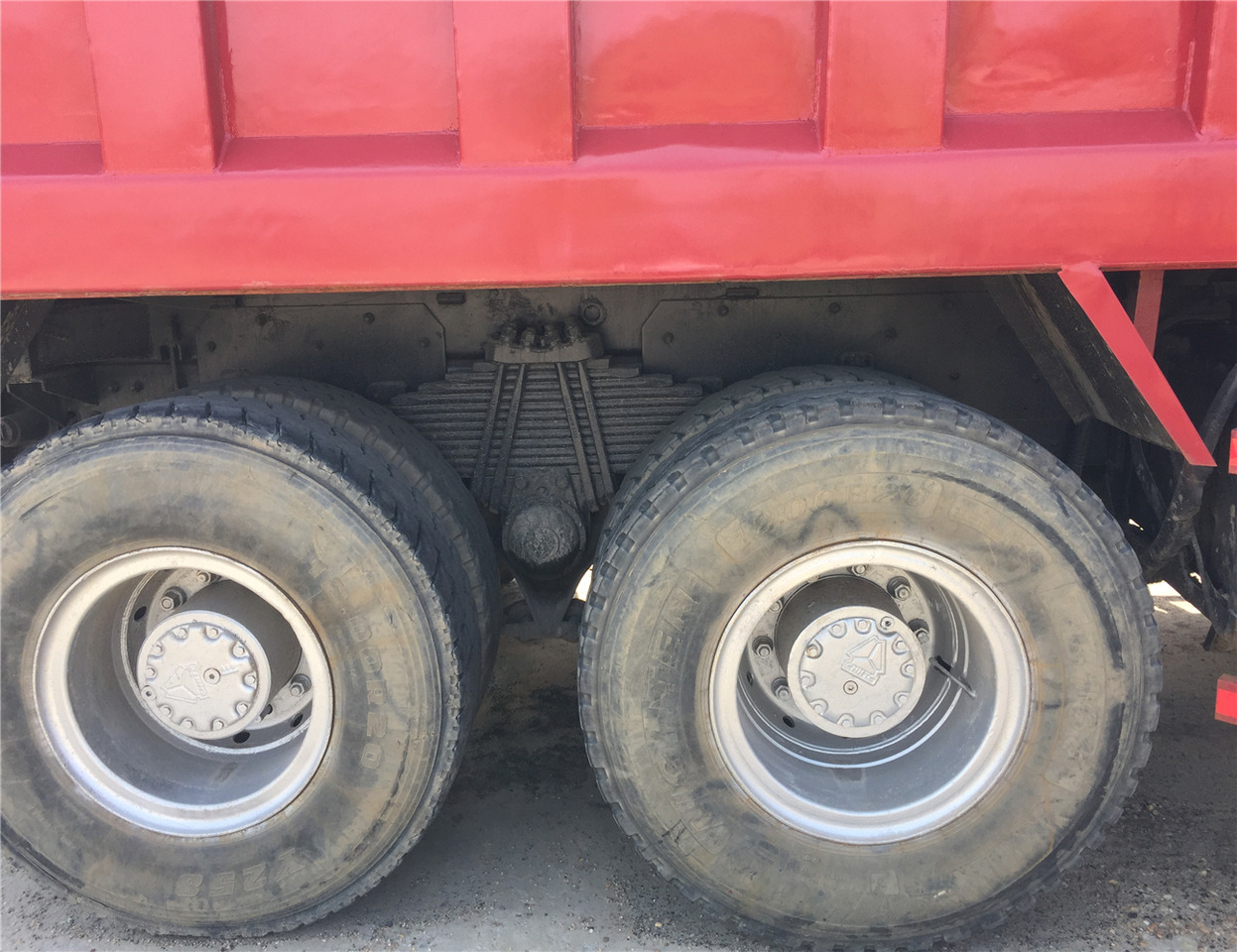 SINOTRUK HOWO - Tipper: picture 2 SINOTRUK HOWO - Tipper: picture 2