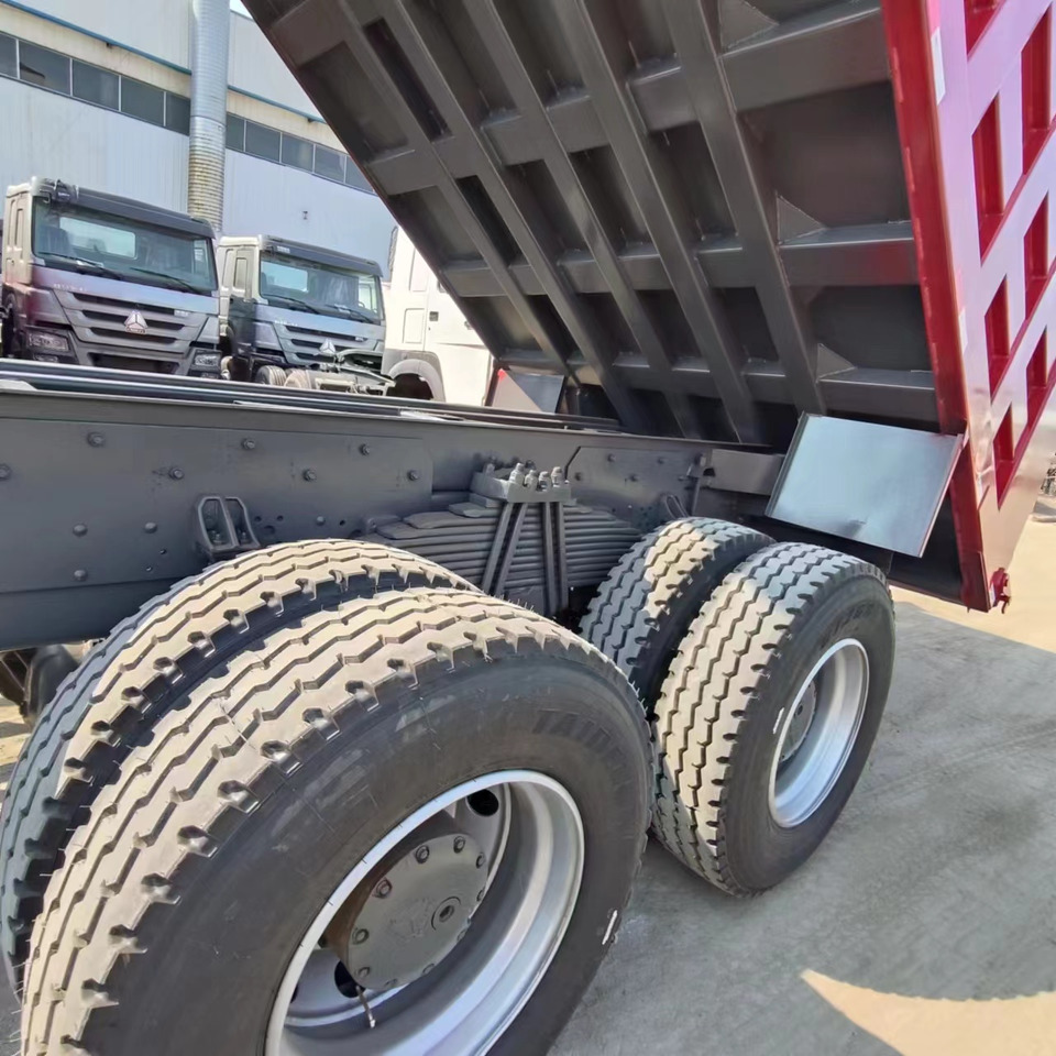 SINOTRUK HOWO - Tipper: picture 1 SINOTRUK HOWO - Tipper: picture 1