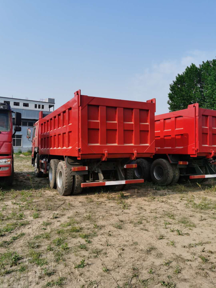 SINOTRUK HOWO - Tipper: picture 3 SINOTRUK HOWO - Tipper: picture 3