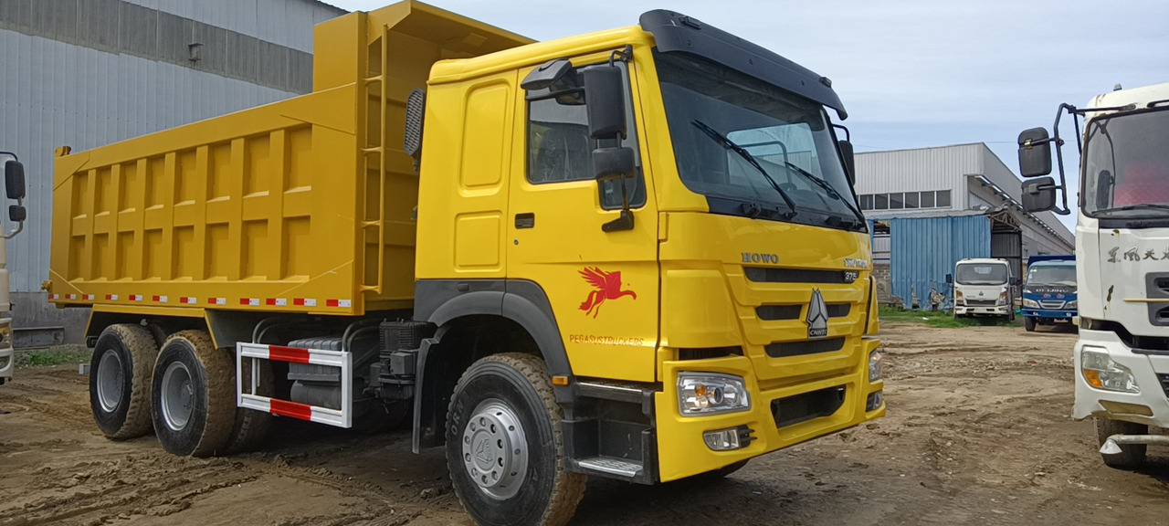 SINOTRUK HOWO - Tipper: picture 3 SINOTRUK HOWO - Tipper: picture 3