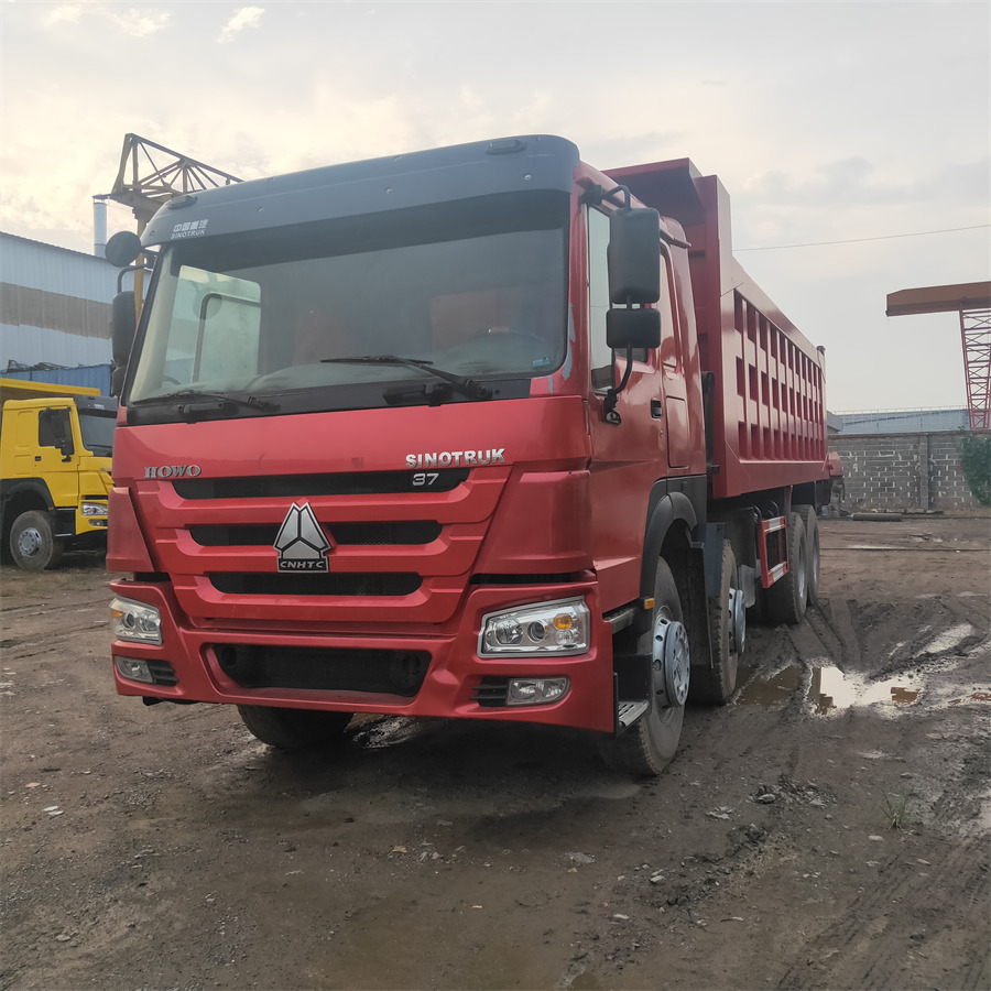 SINOTRUK HOWO - Tipper: picture 1 SINOTRUK HOWO - Tipper: picture 1