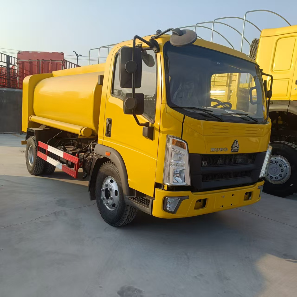 SINOTRUK HOWO - Tank truck: picture 1 SINOTRUK HOWO - Tank truck: picture 1