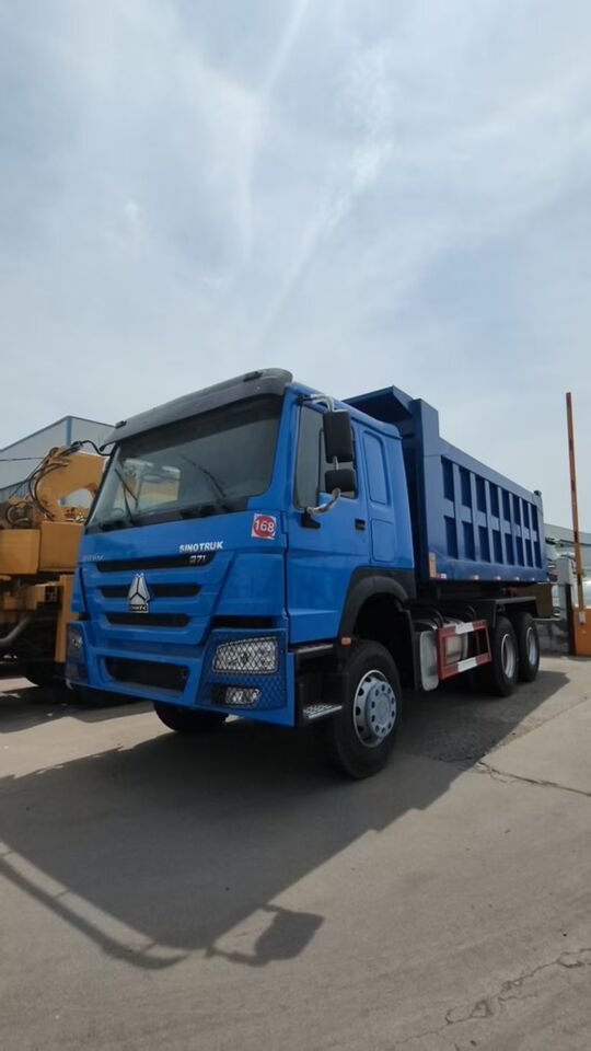 SINOTRUK HOWO Middle lifting - Tipper: picture 1 SINOTRUK HOWO Middle lifting - Tipper: picture 1