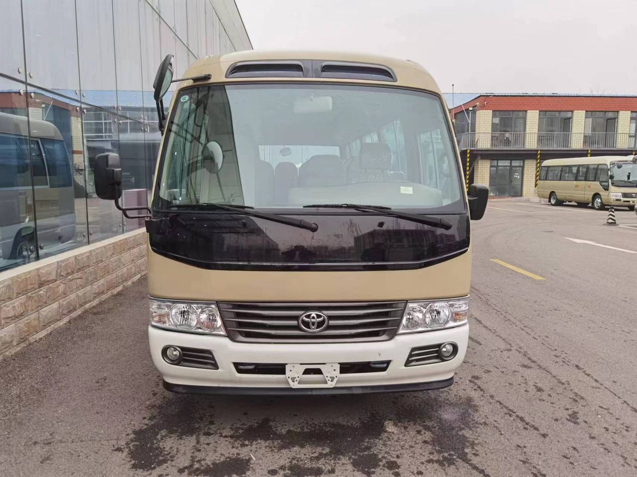 TOYOTA COASTER - Coach: picture 2 TOYOTA COASTER - Coach: picture 2