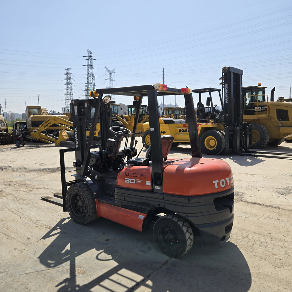 Toyota FD30 - Diesel forklift: picture 5 Toyota FD30 - Diesel forklift: picture 5