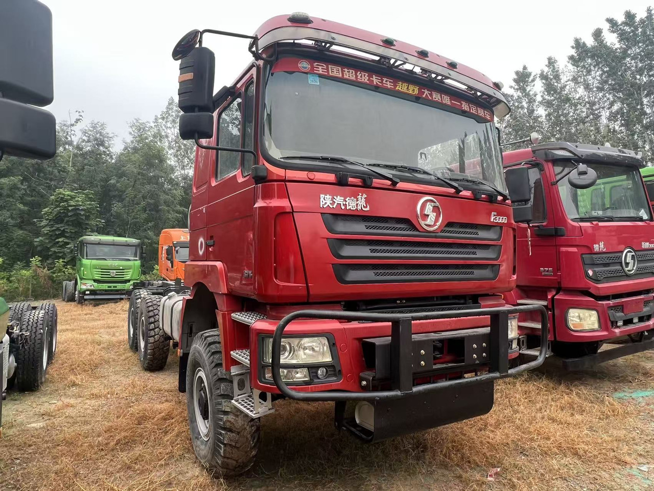 SHACMAN F3000 6x6 chassis - Tractor unit: picture 4 SHACMAN F3000 6x6 chassis - Tractor unit: picture 4