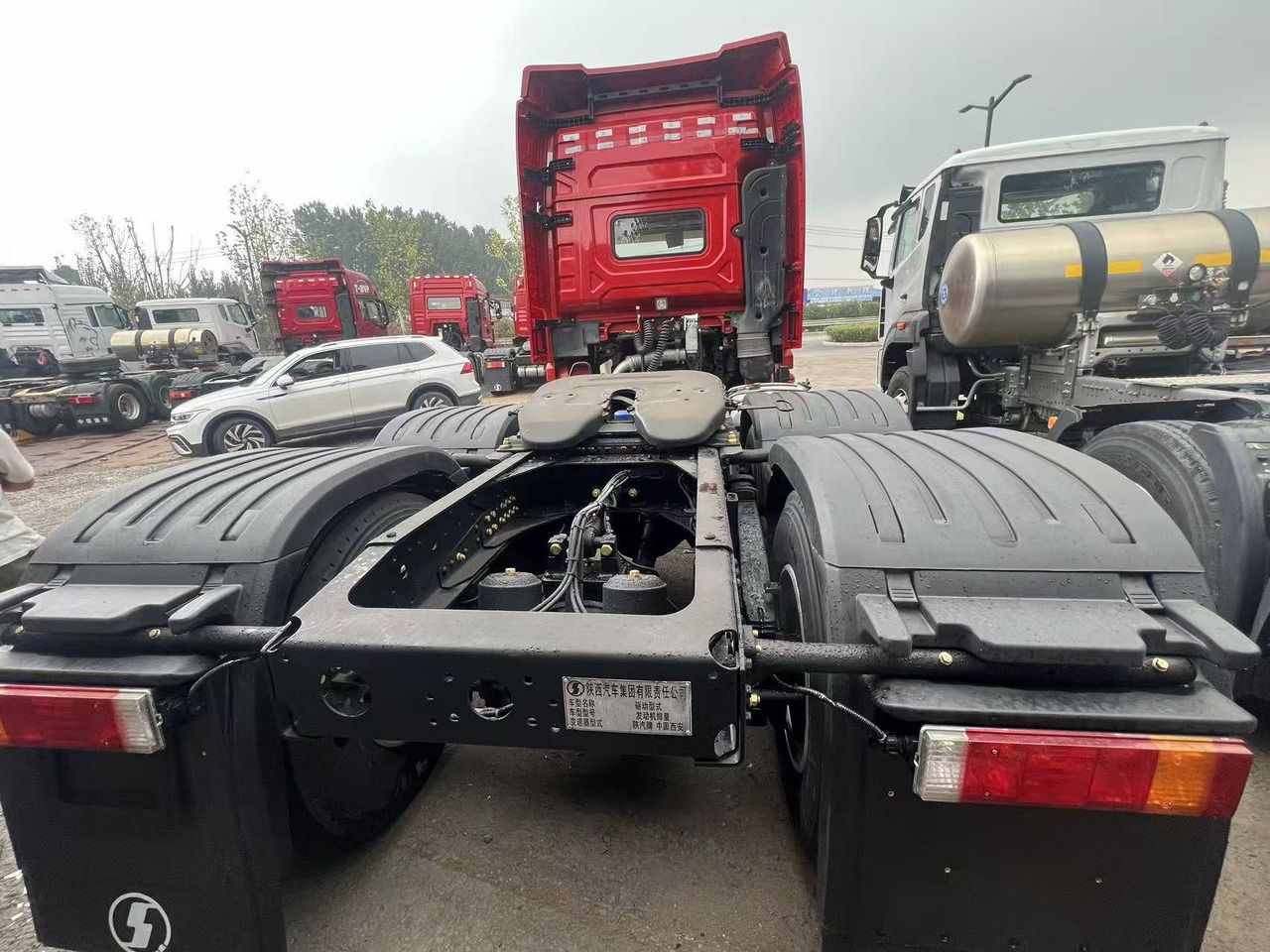 Tractor unit SHACMAN X3000: picture 6