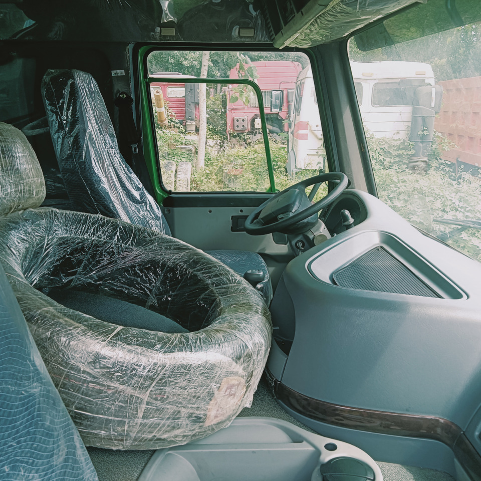 SINOTRUK HOWO - Tractor unit: picture 4 SINOTRUK HOWO - Tractor unit: picture 4