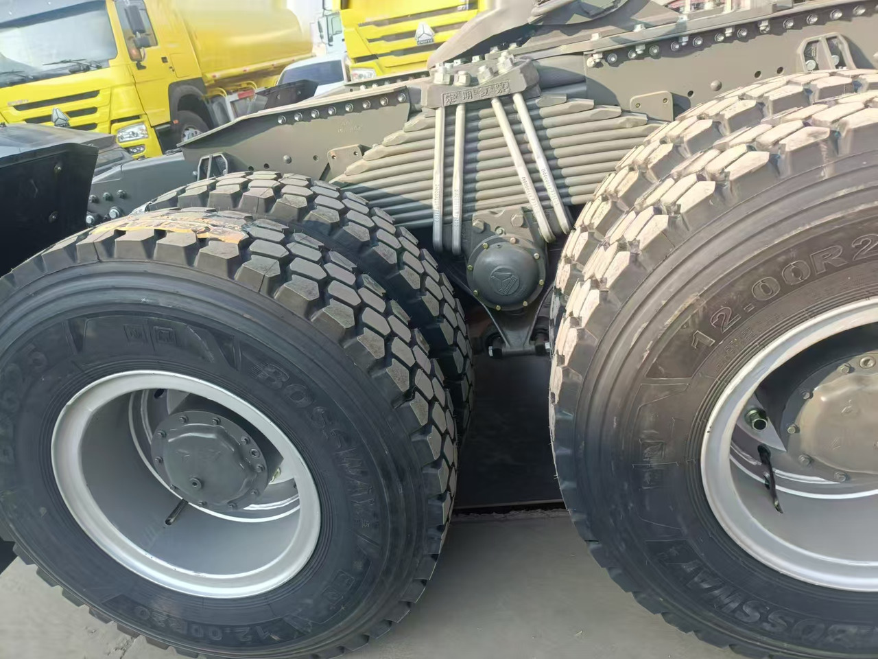 SINOTRUK HOWO - Tractor unit: picture 5 SINOTRUK HOWO - Tractor unit: picture 5