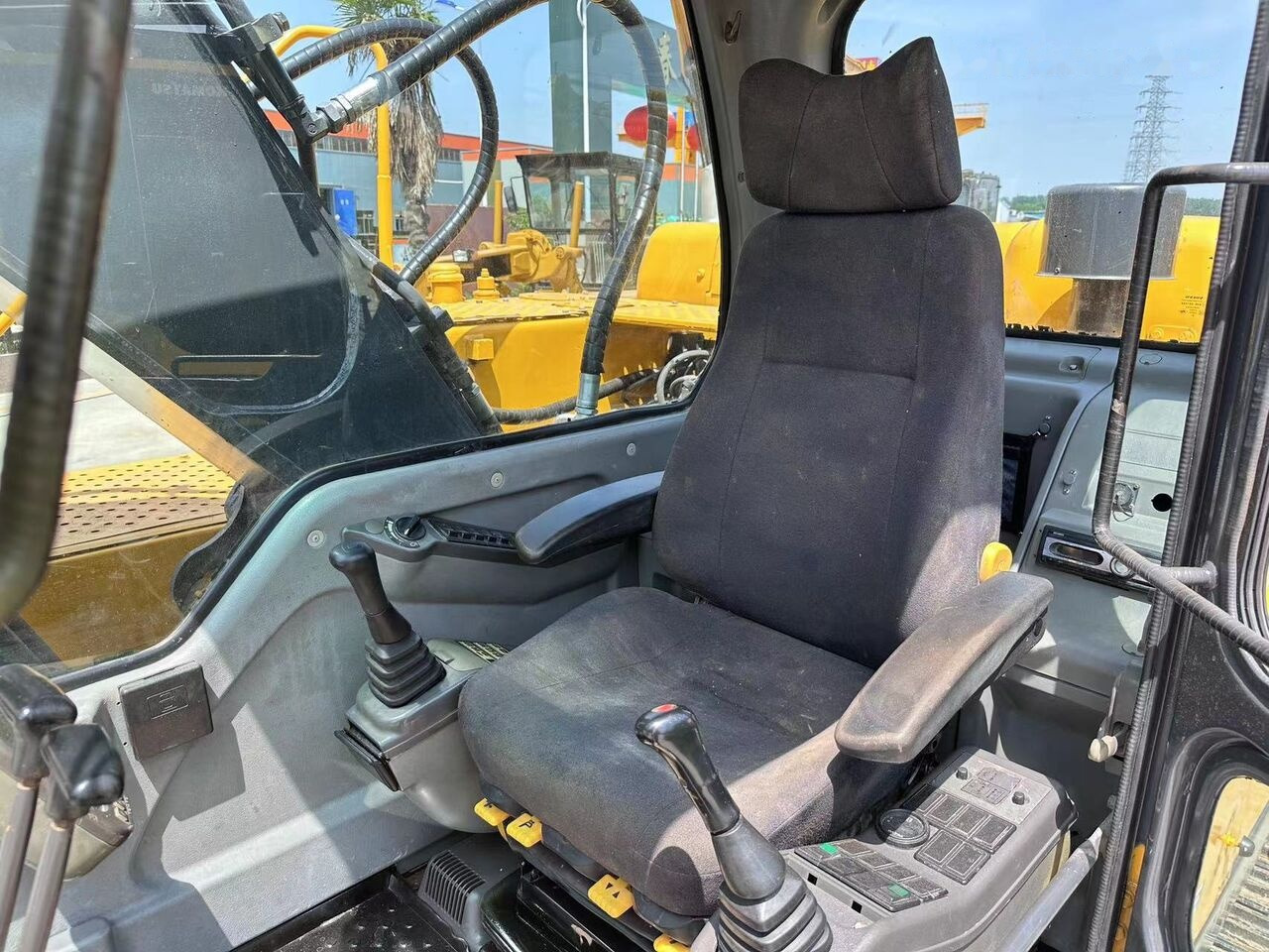 Crawler excavator Volvo EC210BLC: picture 6