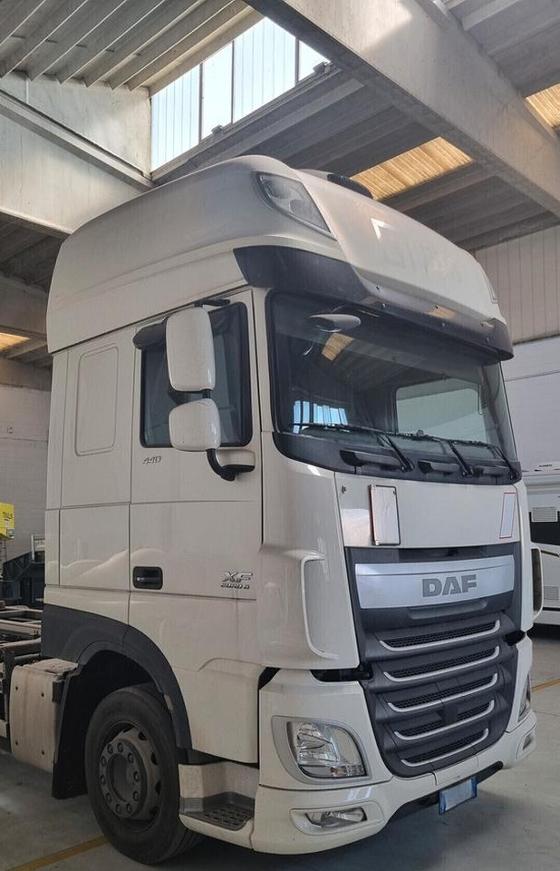 DAF XF 440 Euro 6 - Full Pneumatico - 2015 - Container transporter/ Swap body truck: picture 2 DAF XF 440 Euro 6 - Full Pneumatico - 2015 - Container transporter/ Swap body truck: picture 2