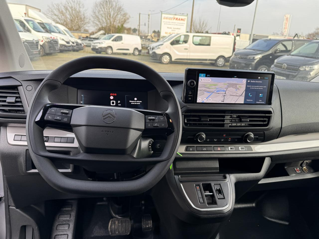 CITROEN Jumpy XL 2.0 BlueHDi - 180 S&S - BV EAT8  III FOURGON . PHASE 2 - Panel van: picture 4 CITROEN Jumpy XL 2.0 BlueHDi - 180 S&S - BV EAT8  III FOURGON . PHASE 2 - Panel van: picture 4