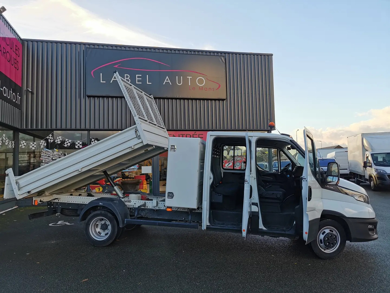 Iveco Daily 35C14H D EMPATTEMENT 3750 - Tipper van, Combi van: picture 1 Iveco Daily 35C14H D EMPATTEMENT 3750 - Tipper van, Combi van: picture 1