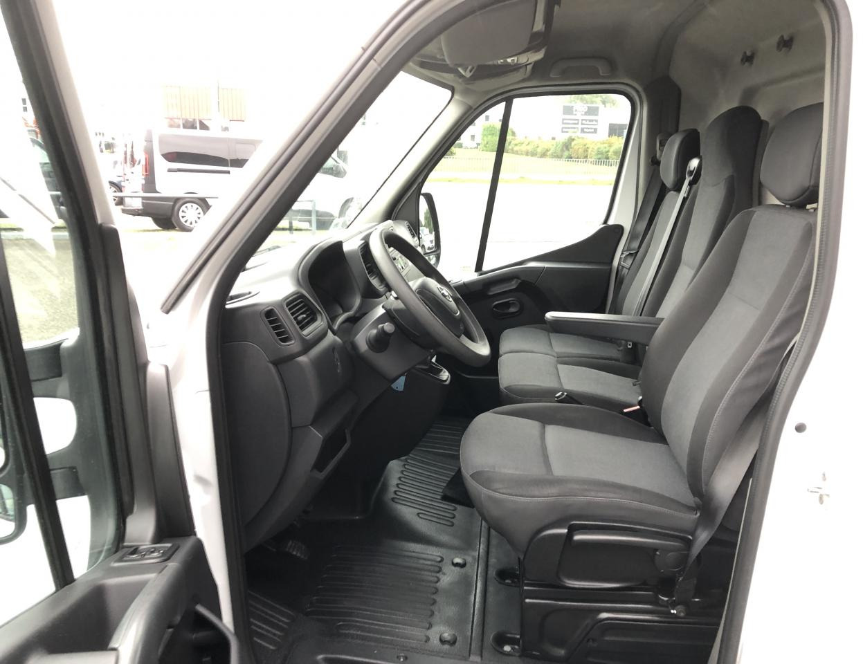 NISSAN NV400 3T5 L3H2 2.3 DCI 150CH ACENTA - Panel van: picture 4 NISSAN NV400 3T5 L3H2 2.3 DCI 150CH ACENTA - Panel van: picture 4