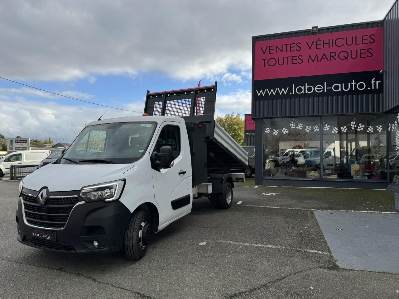 Tipper van RENAULT MASTER 3T5 BENNE COFFRE RJ 2.3 DCI 130CH PROPULSION: picture 7 Tipper van RENAULT MASTER 3T5 BENNE COFFRE RJ 2.3 DCI 130CH PROPULSION: picture 7