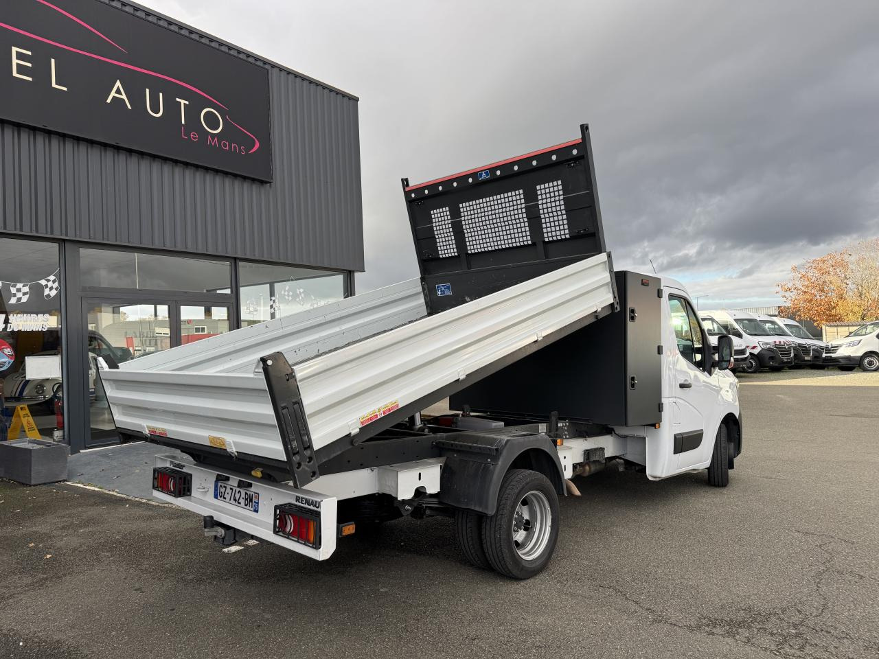 Tipper van RENAULT MASTER 3T5 BENNE COFFRE RJ 2.3 DCI 130CH PROPULSION: picture 6 Tipper van RENAULT MASTER 3T5 BENNE COFFRE RJ 2.3 DCI 130CH PROPULSION: picture 6