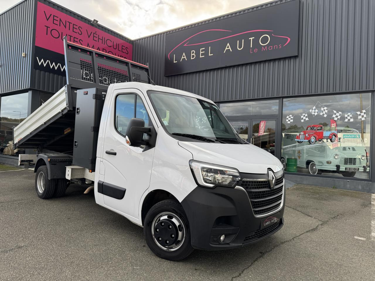RENAULT MASTER 3T5 BENNE COFFRE RJ 2.3 DCI 145CH PROPULSION - Tipper van: picture 1 RENAULT MASTER 3T5 BENNE COFFRE RJ 2.3 DCI 145CH PROPULSION - Tipper van: picture 1