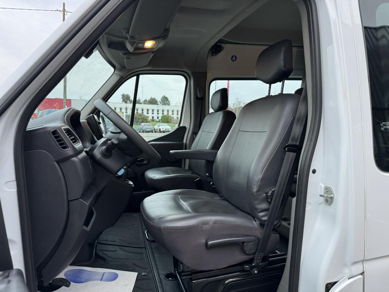 RENAULT Master Confort R3500RJ L3H2 2.3DCI 165CH CABINE APPROFONDIE 6 PLACES - Panel van: picture 5 RENAULT Master Confort R3500RJ L3H2 2.3DCI 165CH CABINE APPROFONDIE 6 PLACES - Panel van: picture 5