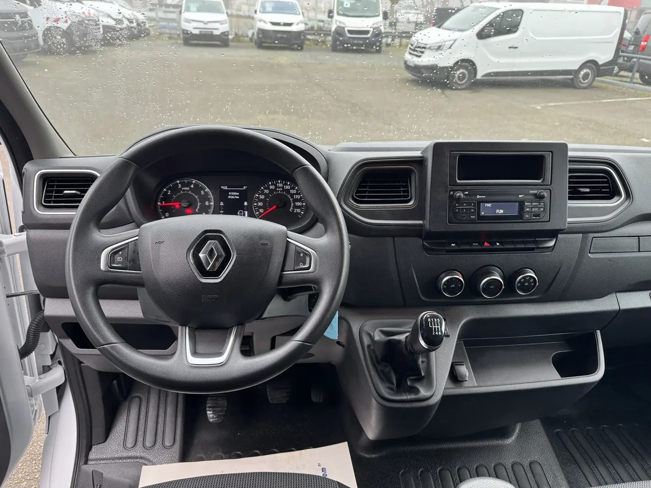 Renault MASTER III GRD VOL F3500 L3 2.3 BLUE DCI 145CH 20M3 CONFORT EURO6 - Car: picture 4 Renault MASTER III GRD VOL F3500 L3 2.3 BLUE DCI 145CH 20M3 CONFORT EURO6 - Car: picture 4