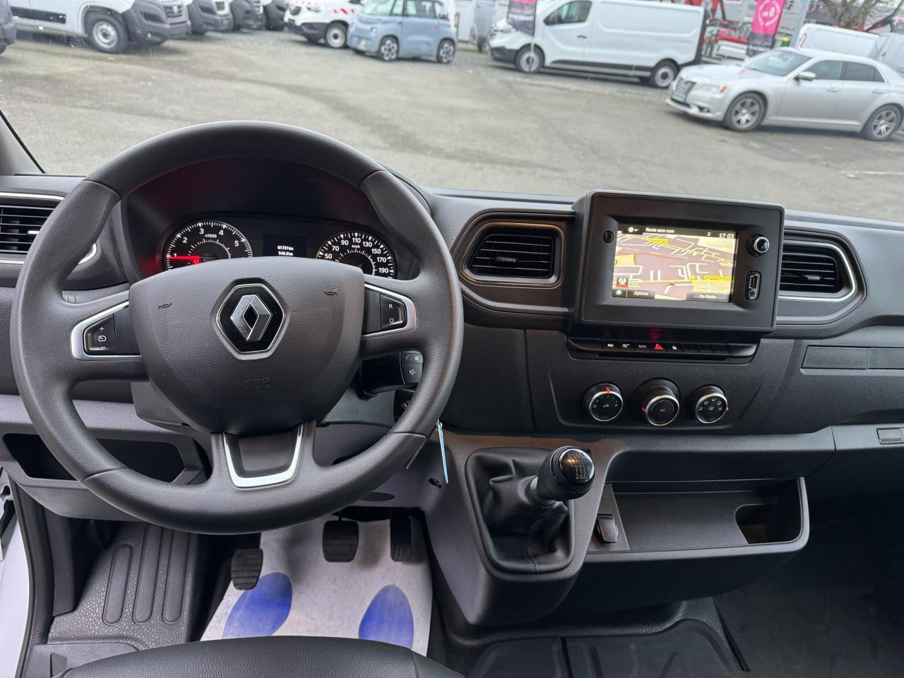 Renault Master Confort R3500RJ L3H2 2.3 Energy dCi - 165 III CABINE APPROFONDIE Cabine approfondie L3H2 Pro - Combi van: picture 4 Renault Master Confort R3500RJ L3H2 2.3 Energy dCi - 165 III CABINE APPROFONDIE Cabine approfondie L3H2 Pro - Combi van: picture 4