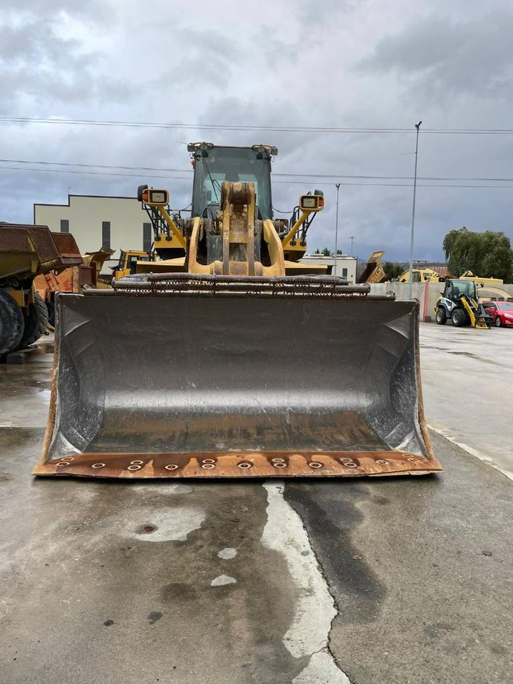 Komatsu WA 600-6 - Wheel loader: picture 5 Komatsu WA 600-6 - Wheel loader: picture 5