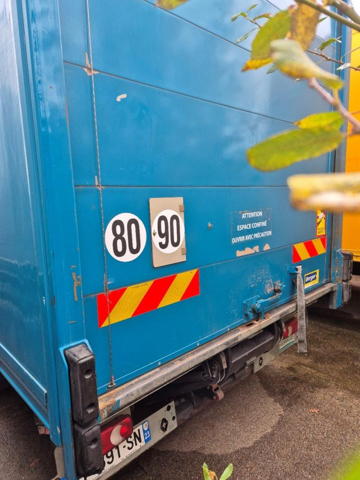 Renault D 7.5 LOW P4X2 210E6 Fourgon Polyfond avec hayon rabattable - Box truck: picture 3 Renault D 7.5 LOW P4X2 210E6 Fourgon Polyfond avec hayon rabattable - Box truck: picture 3