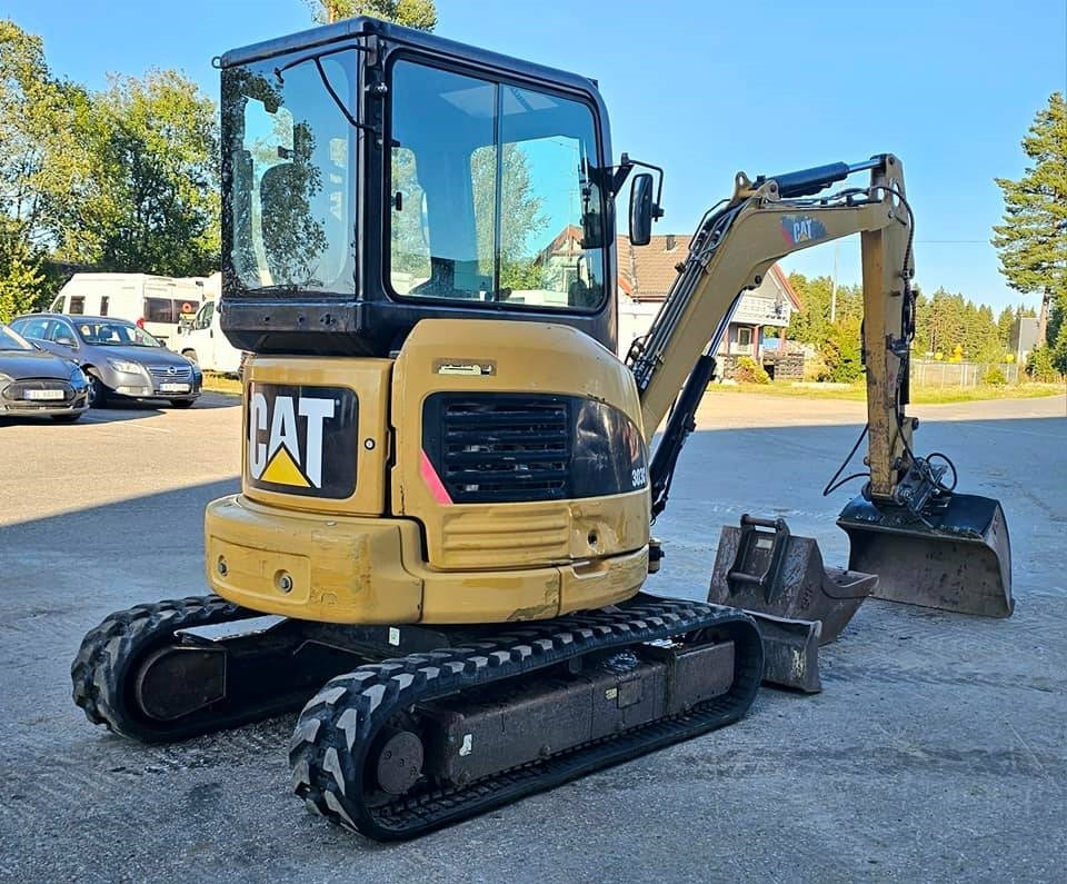 CAT 303 CR - Mini excavator: picture 5 CAT 303 CR - Mini excavator: picture 5