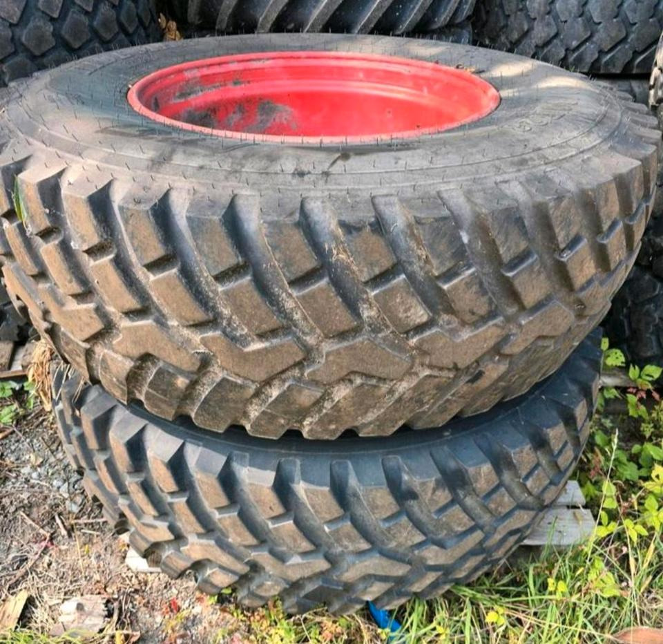4x Nokian TRI 2 2x 440/80R28 2x 480/80R30 Fendt Xylon GT Vario - Wheel and tire package: picture 1 4x Nokian TRI 2 2x 440/80R28 2x 480/80R30 Fendt Xylon GT Vario - Wheel and tire package: picture 1
