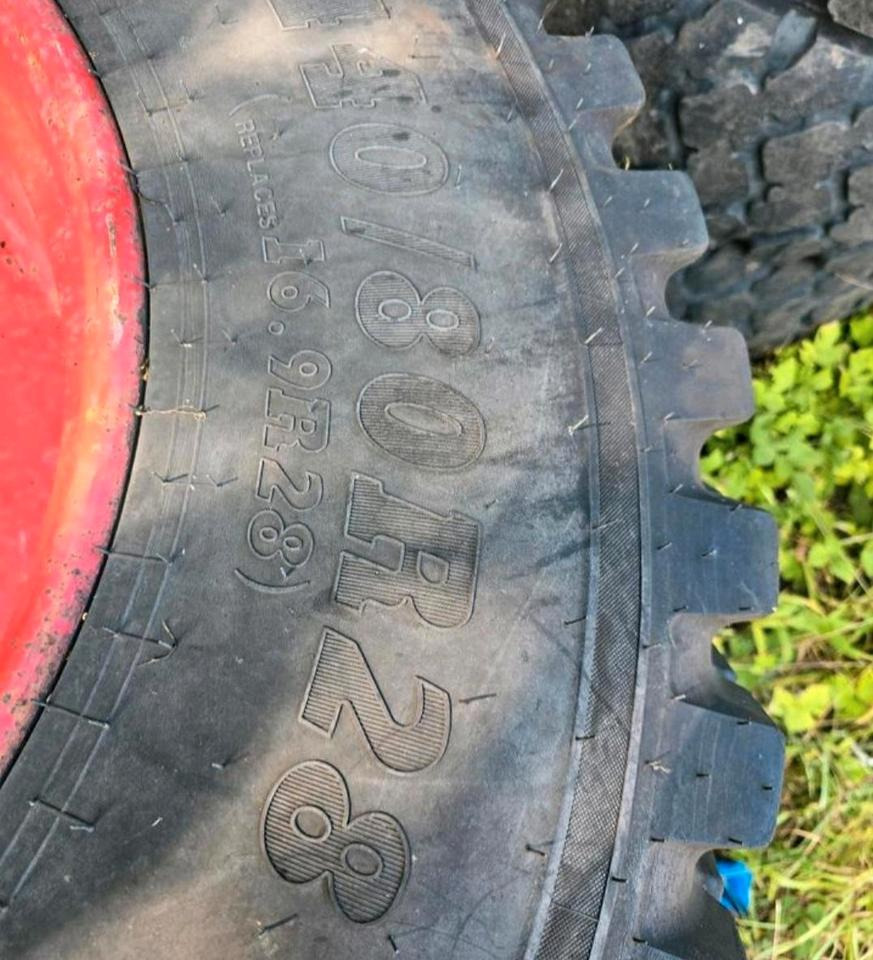4x Nokian TRI 2 2x 440/80R28 2x 480/80R30 Fendt Xylon GT Vario - Wheel and tire package: picture 4 4x Nokian TRI 2 2x 440/80R28 2x 480/80R30 Fendt Xylon GT Vario - Wheel and tire package: picture 4