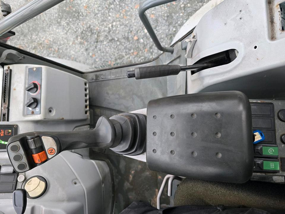 Telescopic wheel loader Kramer 680T Radlader 1360 Stunden Teleskoplader Radteleskoplader Teleskopradlader 580T 480T 680 580 480: picture 9 Telescopic wheel loader Kramer 680T Radlader 1360 Stunden Teleskoplader Radteleskoplader Teleskopradlader 580T 480T 680 580 480: picture 9