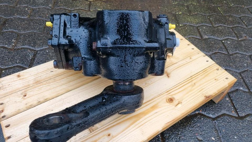 Lenkgetriebe Unimog 405 U423 Servolenkung 430 427 429 527 530 Mercedes Benz - Steering gear for Municipal/ Special vehicle: picture 5 Lenkgetriebe Unimog 405 U423 Servolenkung 430 427 429 527 530 Mercedes Benz - Steering gear for Municipal/ Special vehicle: picture 5