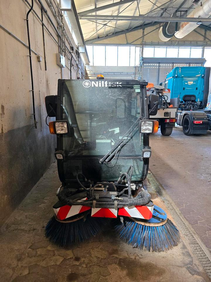Leasing of  Nilfisk City Ranger 3500 Kehrmaschine Straßenkehrmaschine mit Schmidt Bediendisplay Hako Kehreinheit Nilfisk City Ranger 3500 Kehrmaschine Straßenkehrmaschine mit Schmidt Bediendisplay Hako Kehreinheit: picture 6
