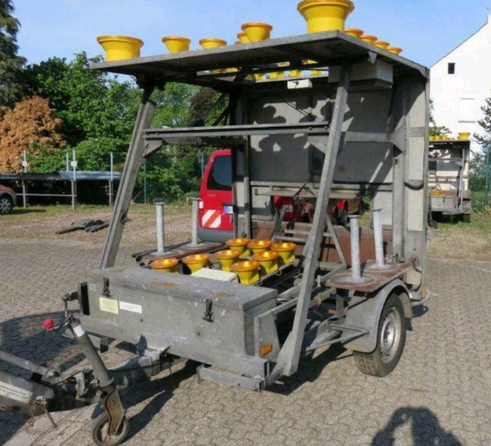 Absperrtafel Verkehrsleitanhänger verkeherssicherungsanhänger vz - Trailer: picture 5 Absperrtafel Verkehrsleitanhänger verkeherssicherungsanhänger vz - Trailer: picture 5