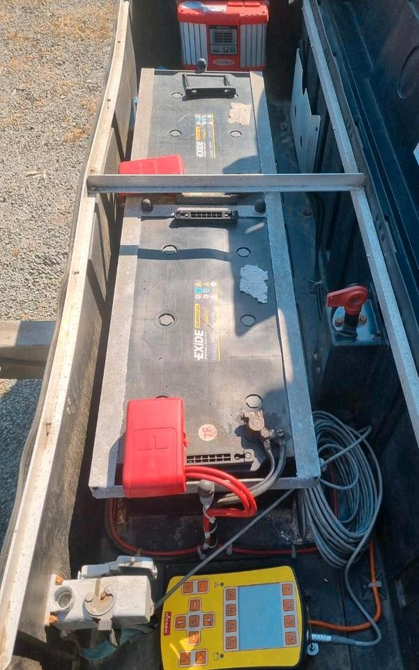 Nissen Absperrtafel VZ616 Verkehrssicherung Verkehrsleittafel Verkehrsleitanhänger Verkehrssicherungsanhänger AMD B3 Funkwarnmeldeanlage Trebbiner Mersch Autobahn - Trailer: picture 4 Nissen Absperrtafel VZ616 Verkehrssicherung Verkehrsleittafel Verkehrsleitanhänger Verkehrssicherungsanhänger AMD B3 Funkwarnmeldeanlage Trebbiner Mersch Autobahn - Trailer: picture 4