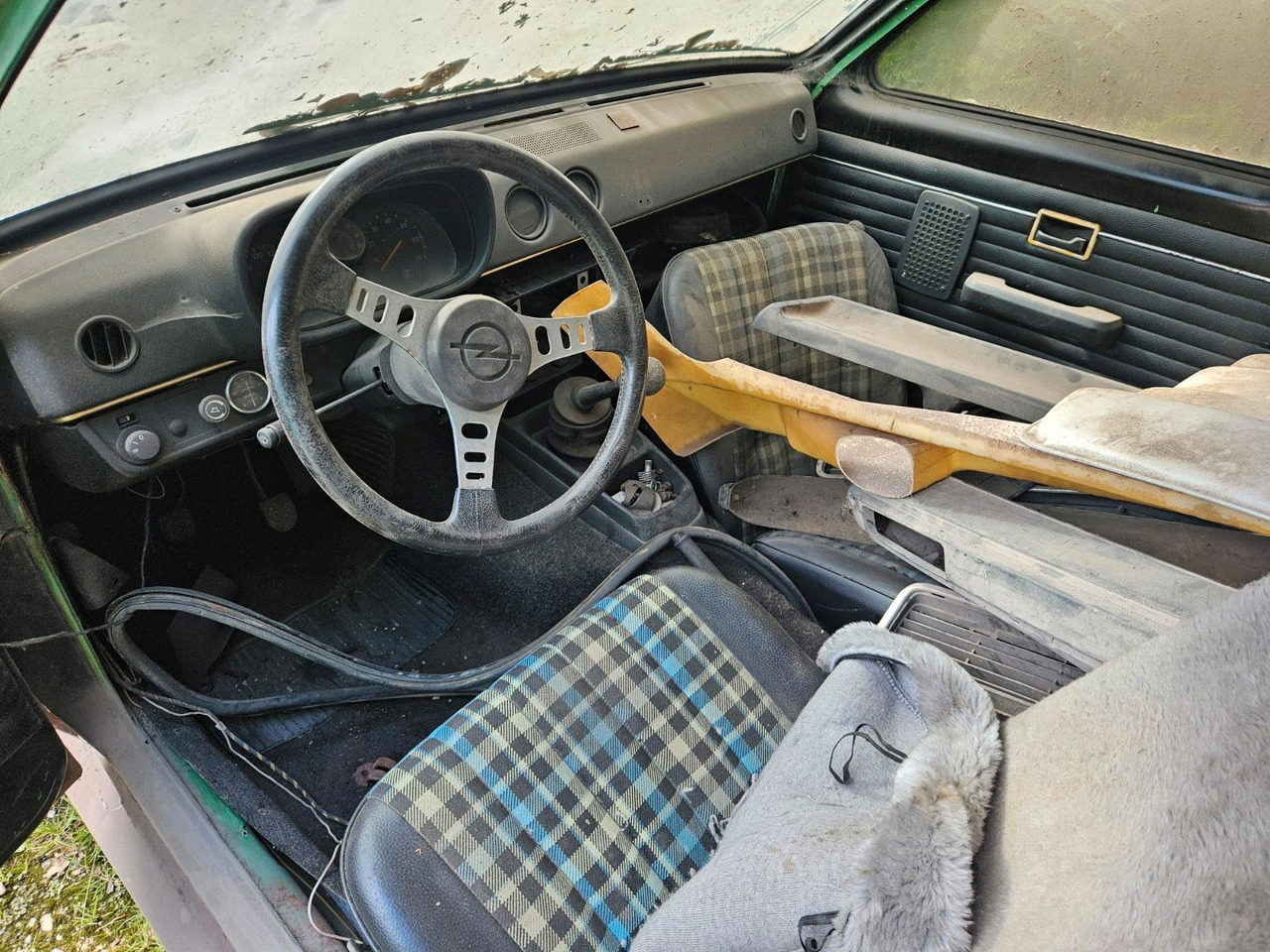 Coupe Opel Kadett C Rallye 2.0E Coupe Nr.13 Scheunenfund: picture 9 Coupe Opel Kadett C Rallye 2.0E Coupe Nr.13 Scheunenfund: picture 9