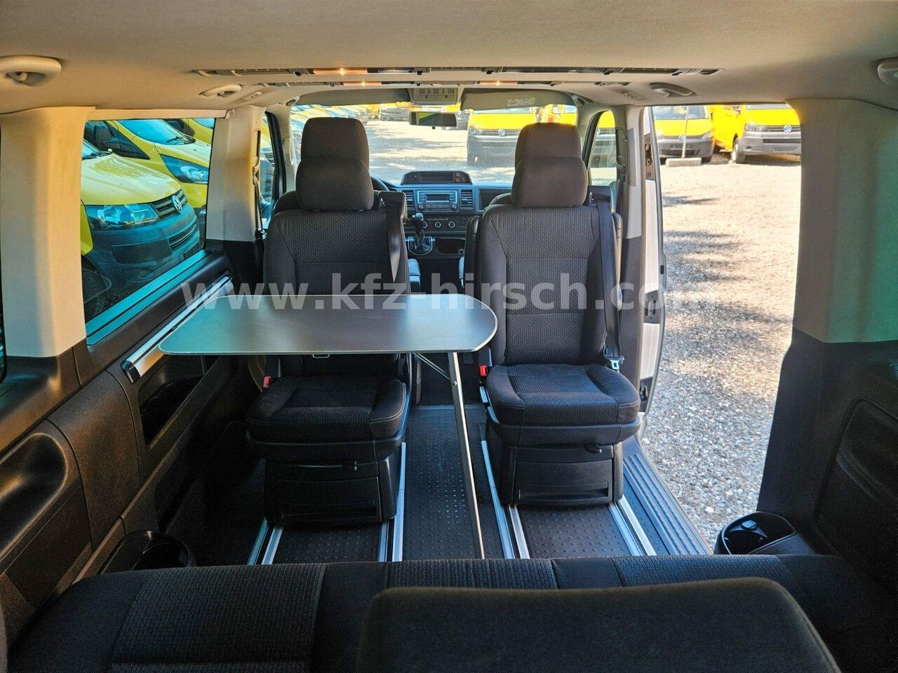 Volkswagen T6 Multivan Automatik 7-Sitze DSG 1.Hand S-heft - Passenger van: picture 3 Volkswagen T6 Multivan Automatik 7-Sitze DSG 1.Hand S-heft - Passenger van: picture 3