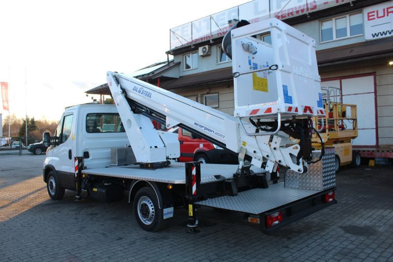 Oil&Steel Scorpion 2013 - 20 m zamontowany na Iveco 35S14H - Truck mounted aerial platform: picture 4 Oil&Steel Scorpion 2013 - 20 m zamontowany na Iveco 35S14H - Truck mounted aerial platform: picture 4