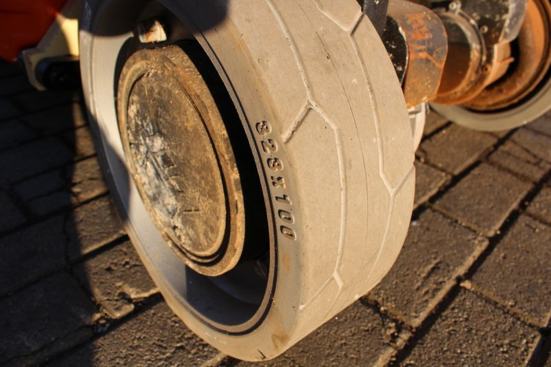 Scissor lift podnośnik nożycowy elektryczny 8 m JLG 1930 ES: picture 9