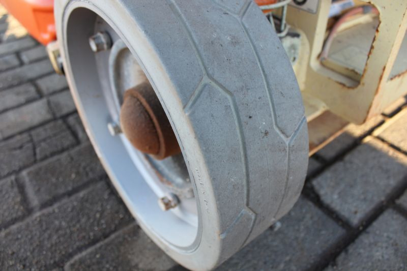 Scissor lift podnośnik nożycowy elektryczny 8 m JLG 1930 ES: picture 7