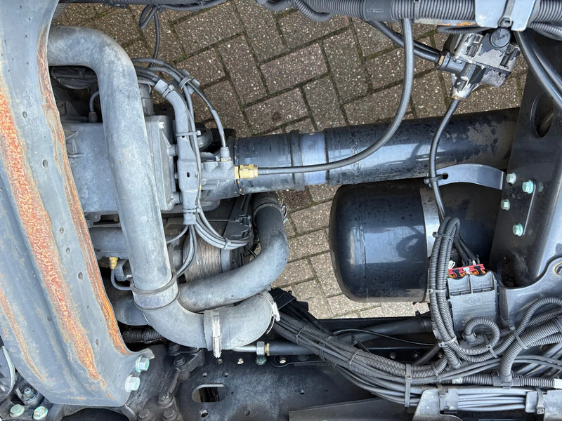 MAN TGX 18.500 4x2 / YEAR 2019 / RETARDER / - Tractor unit: picture 5 MAN TGX 18.500 4x2 / YEAR 2019 / RETARDER / - Tractor unit: picture 5