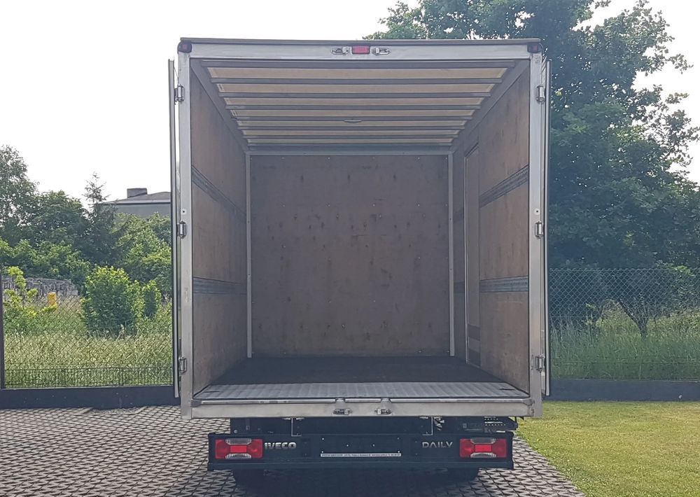Iveco DAILY 3,0 KLIMA 8EP KONTENER 4,22x2,10x2,11 AC KRAJOWY DMC 3500 KG 35-150 - Box van: picture 5 Iveco DAILY 3,0 KLIMA 8EP KONTENER 4,22x2,10x2,11 AC KRAJOWY DMC 3500 KG 35-150 - Box van: picture 5