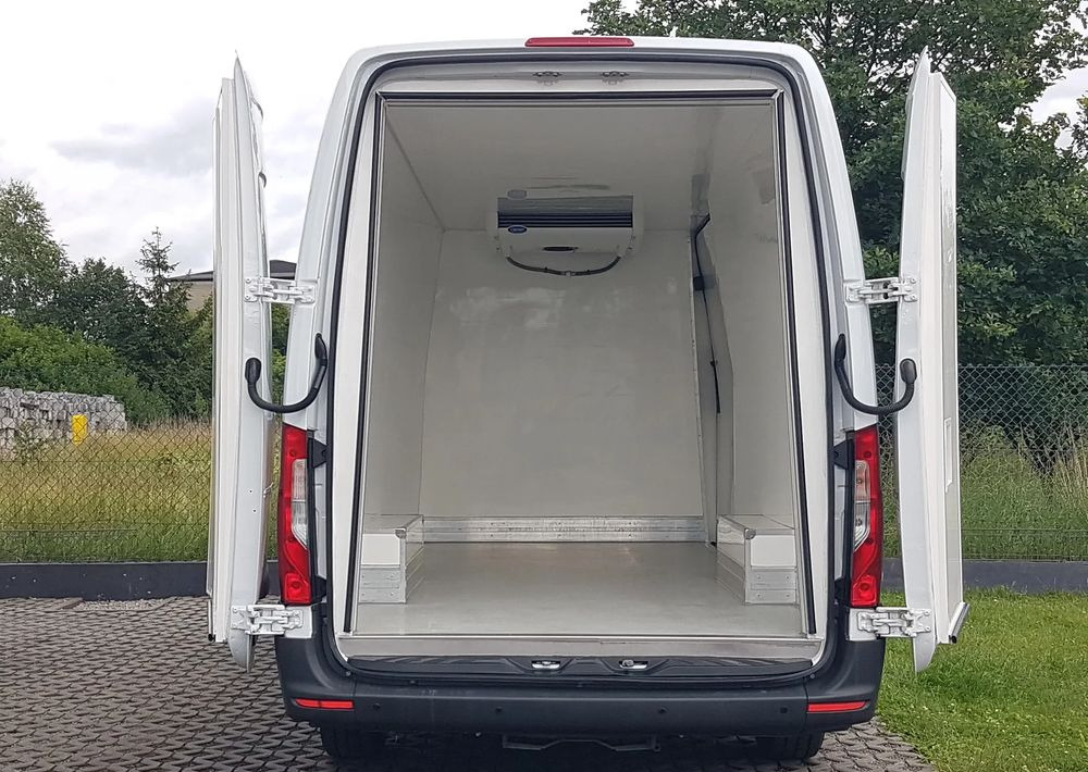 Mercedes-Benz SPRINTER MAXI CHŁODNIA AGREGAT GRZANIE IZOTERMA KLIMA ZASILANIE Z SILNIKA + ELEKTRYCZNE - Refrigerated van: picture 5 Mercedes-Benz SPRINTER MAXI CHŁODNIA AGREGAT GRZANIE IZOTERMA KLIMA ZASILANIE Z SILNIKA + ELEKTRYCZNE - Refrigerated van: picture 5