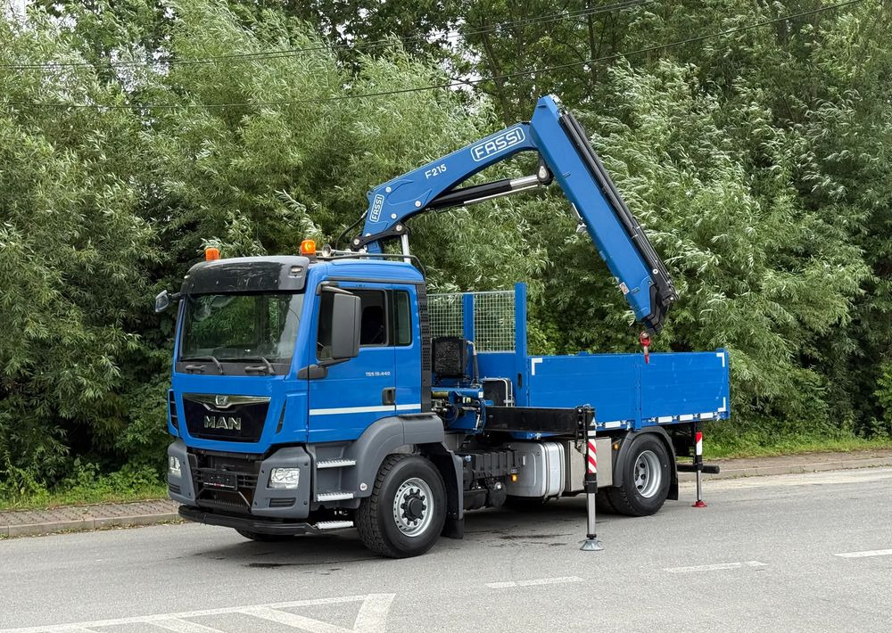 MAN * MAN 18.440 TGS * 4x4 * HDS Fassi F215 * Sprowadzony * 95 000 KM ! * Stan Jak Nowy - Dropside/ Flatbed truck, Crane truck: picture 1 MAN * MAN 18.440 TGS * 4x4 * HDS Fassi F215 * Sprowadzony * 95 000 KM ! * Stan Jak Nowy - Dropside/ Flatbed truck, Crane truck: picture 1