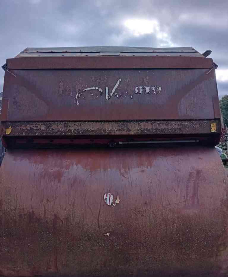 BVL V-Mix Plus 12 LS voermengwagen *Verkocht/sold* - Forage mixer wagon: picture 4 BVL V-Mix Plus 12 LS voermengwagen *Verkocht/sold* - Forage mixer wagon: picture 4