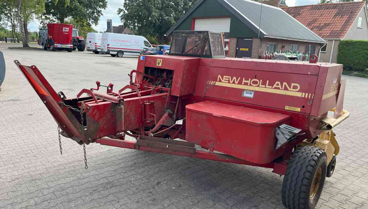 New Holland 570 Balepers pers pakkenperk weidebouwmachines - Square baler: picture 3 New Holland 570 Balepers pers pakkenperk weidebouwmachines - Square baler: picture 3