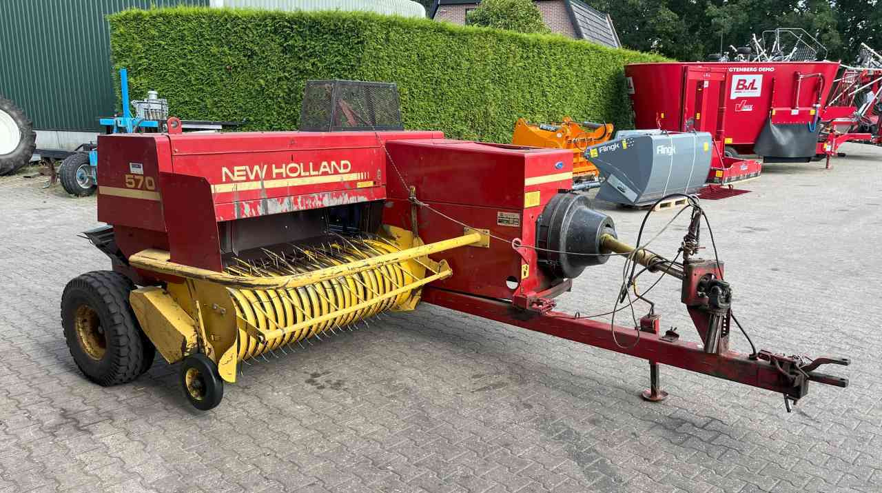 New Holland 570 Balepers pers pakkenperk weidebouwmachines - Square baler: picture 4 New Holland 570 Balepers pers pakkenperk weidebouwmachines - Square baler: picture 4
