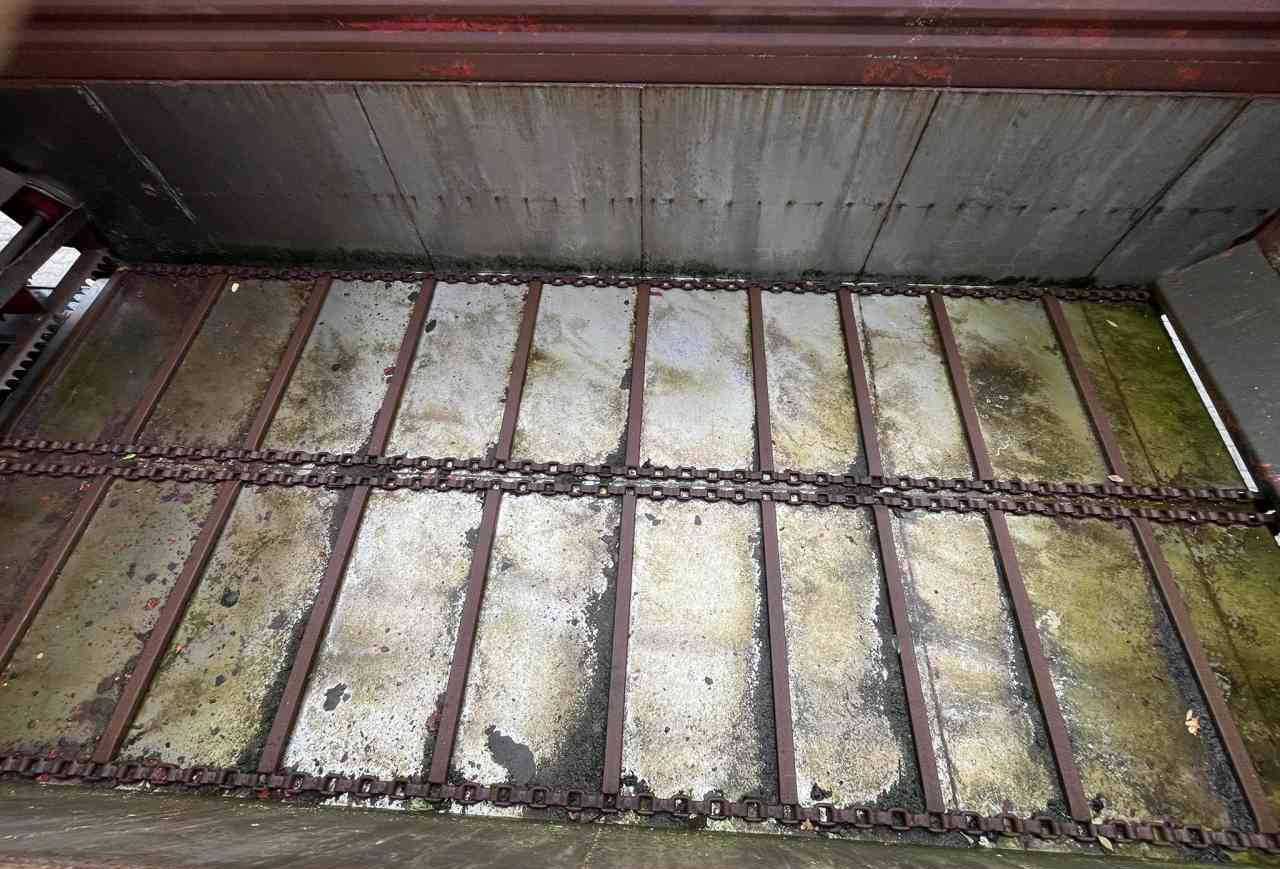 Farm tipping trailer/ Dumper Schuitemaker Feedo 100 Voerdoseerwagen, voerwagen, blokkenwagen, voermachines: picture 7 Farm tipping trailer/ Dumper Schuitemaker Feedo 100 Voerdoseerwagen, voerwagen, blokkenwagen, voermachines: picture 7