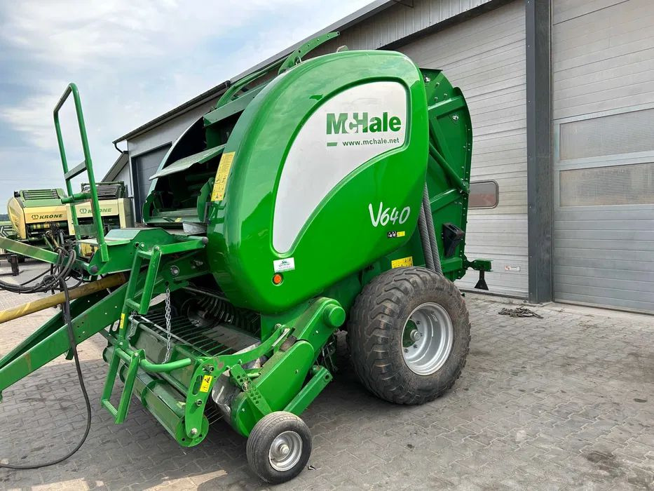 Mchale V640 - Round baler: picture 1 Mchale V640 - Round baler: picture 1